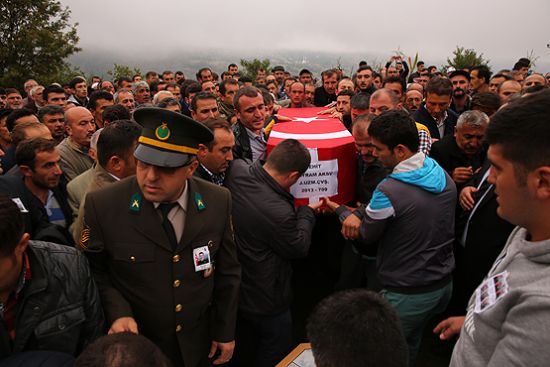 Şemdinli şehitleri son yolculuklarına uğurlandı